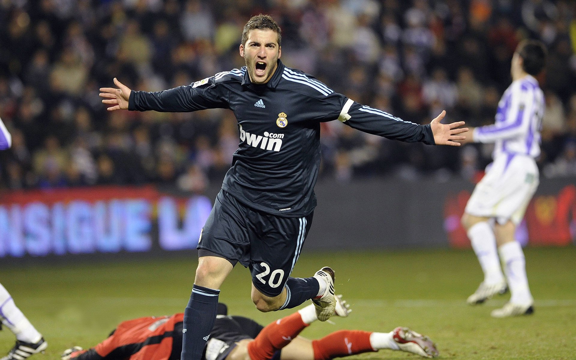 足球比赛犯规规则，足球比赛犯规规则图解